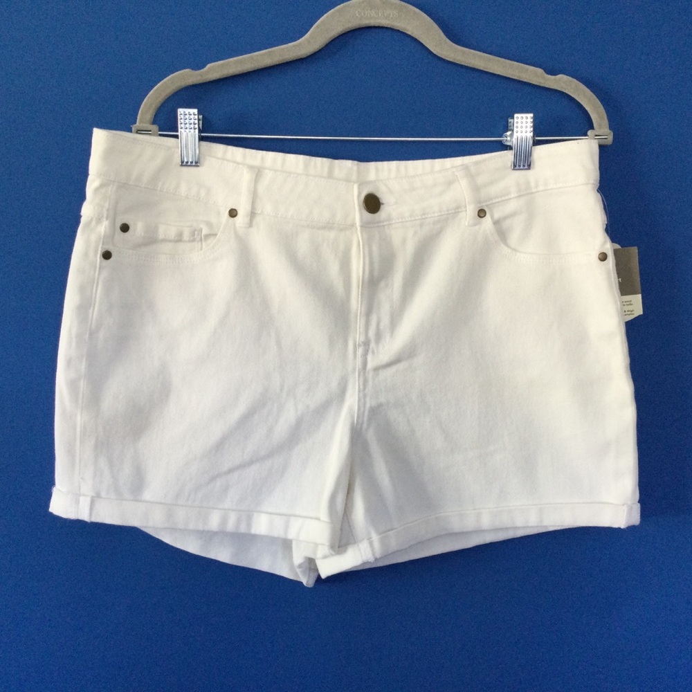 NWT White Denim Shorts Size 14 Jean Shorts 3" inseam Cotton